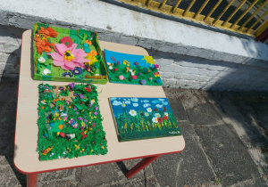 na zdjęciu przedstawiono prace plastyczne dzieci wykonane w ramach Ogólnopolskiego konkursu plastycznego "Kolorowa Łąka".